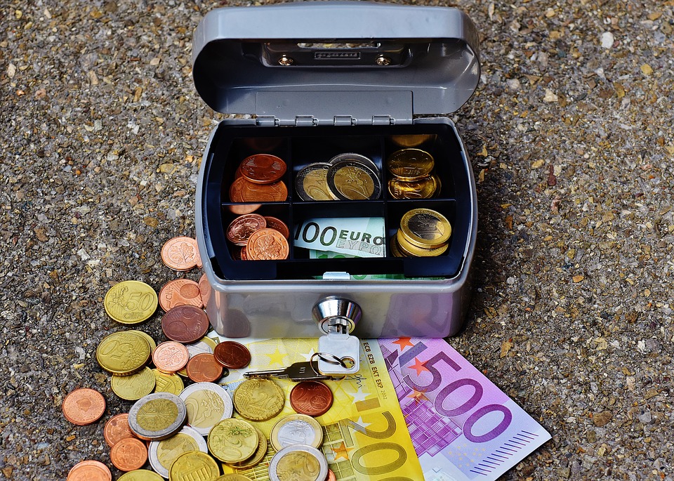 coins and note 2