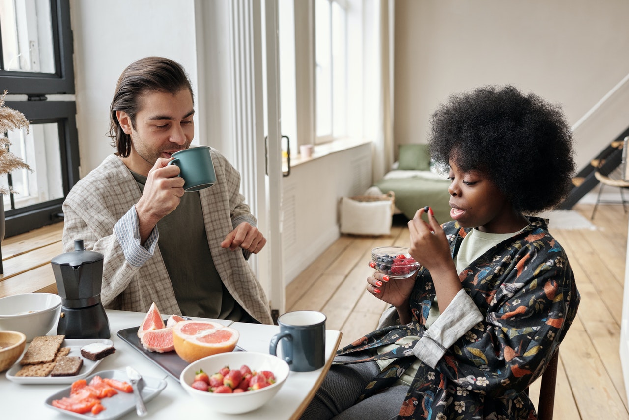 couple eating